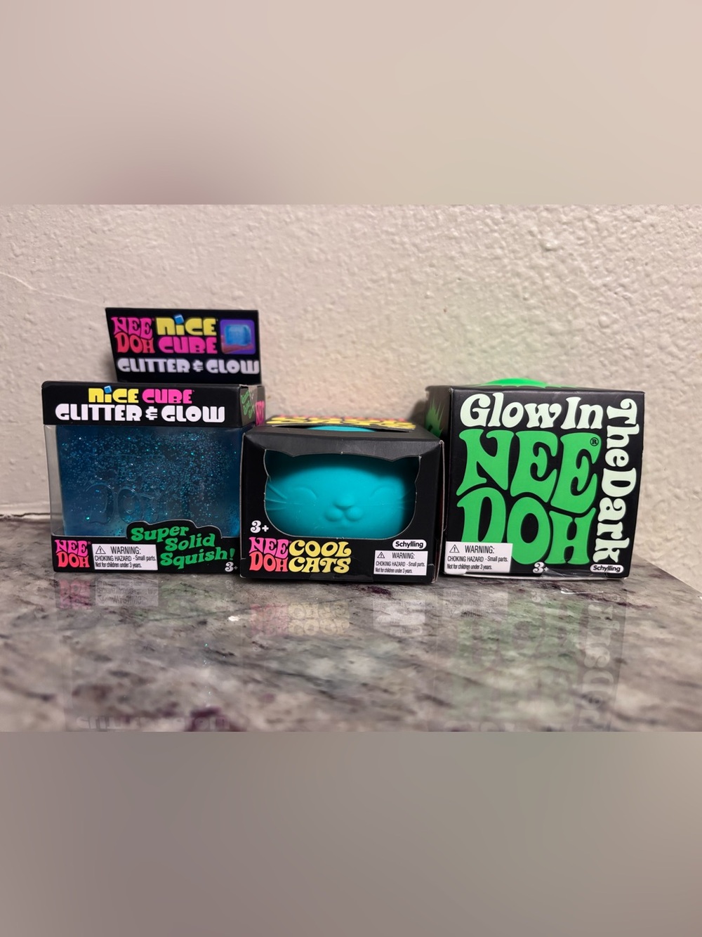 NeeDoh Nice Cube Glitter & Glow Cool Cats & Glow in the Dark